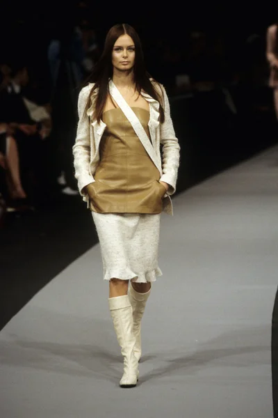 Look 19